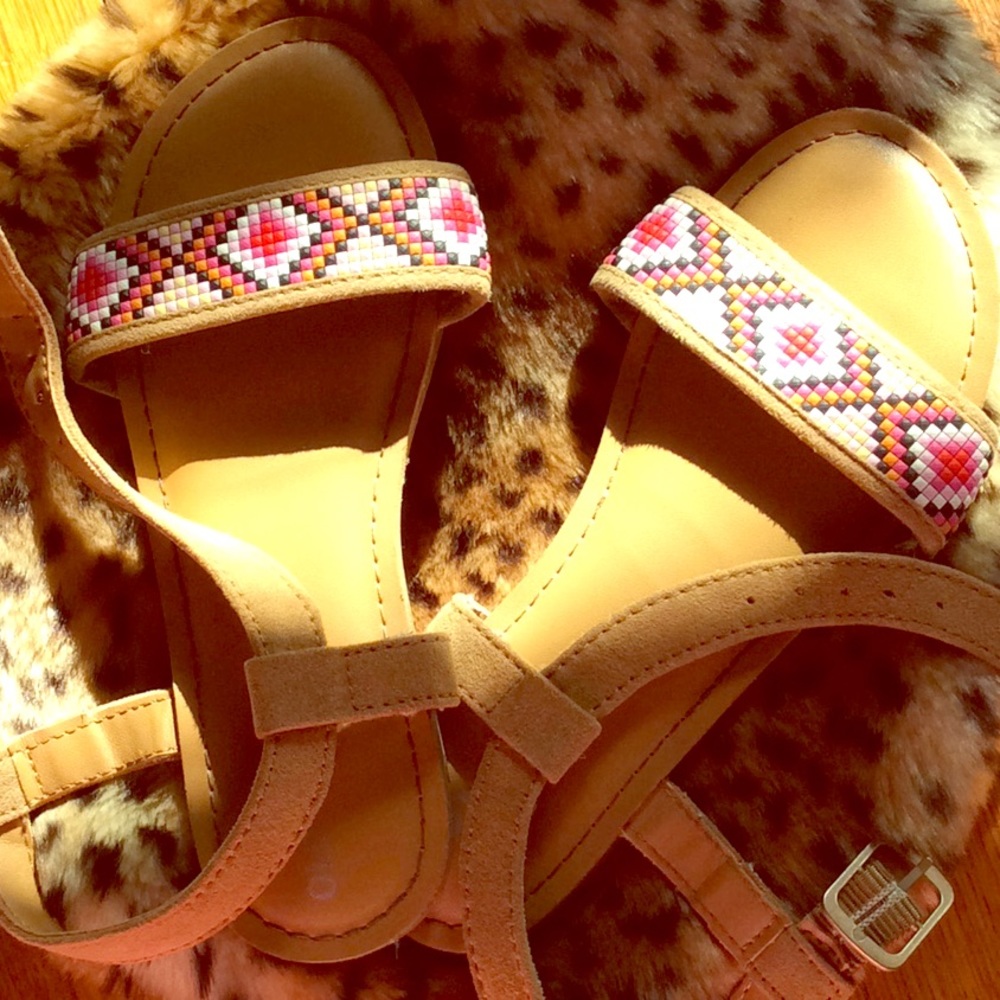 Old Navy designer girls sandals size 13